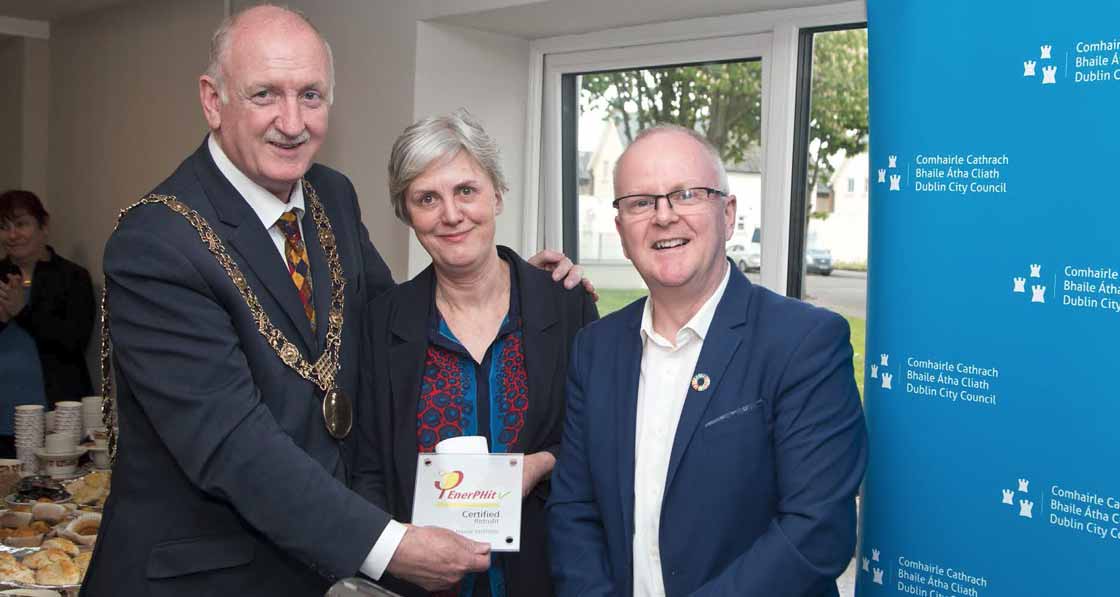 Lord Mayor of Dublin Nial Ring (left) with Dublin City Architect Ali Grehan (centre) and Tomás O’Leary (right) of the Passive House Academy