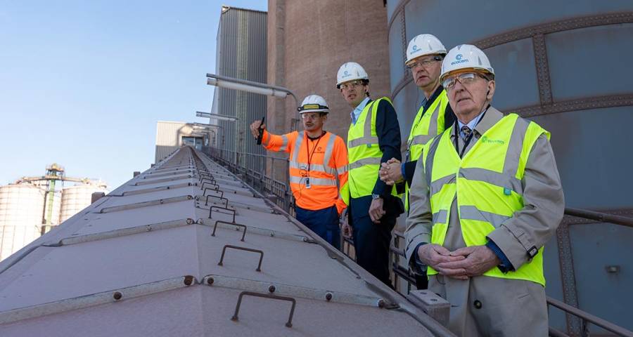 EU commissioner visits Ecocem as ACT cement line heads for 300,000-tonne capacity