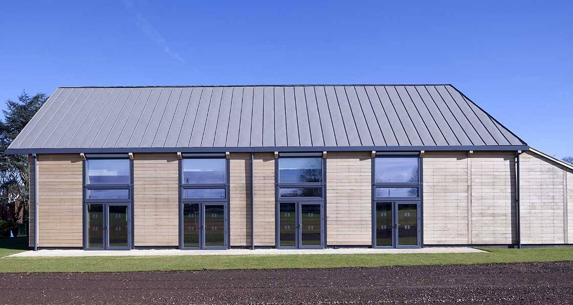 Worcester school hall is UK&#039;s first &#039;multi-comfort&#039; building